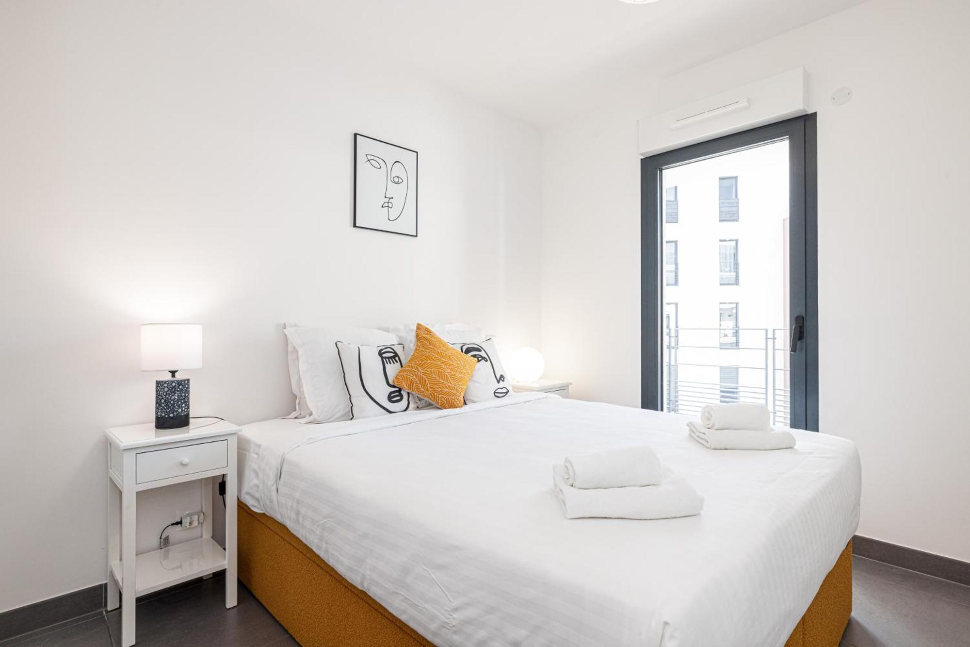 Queen Riviera : Climatisation, Parking, Terrasse مينتون المظهر الخارجي الصورة