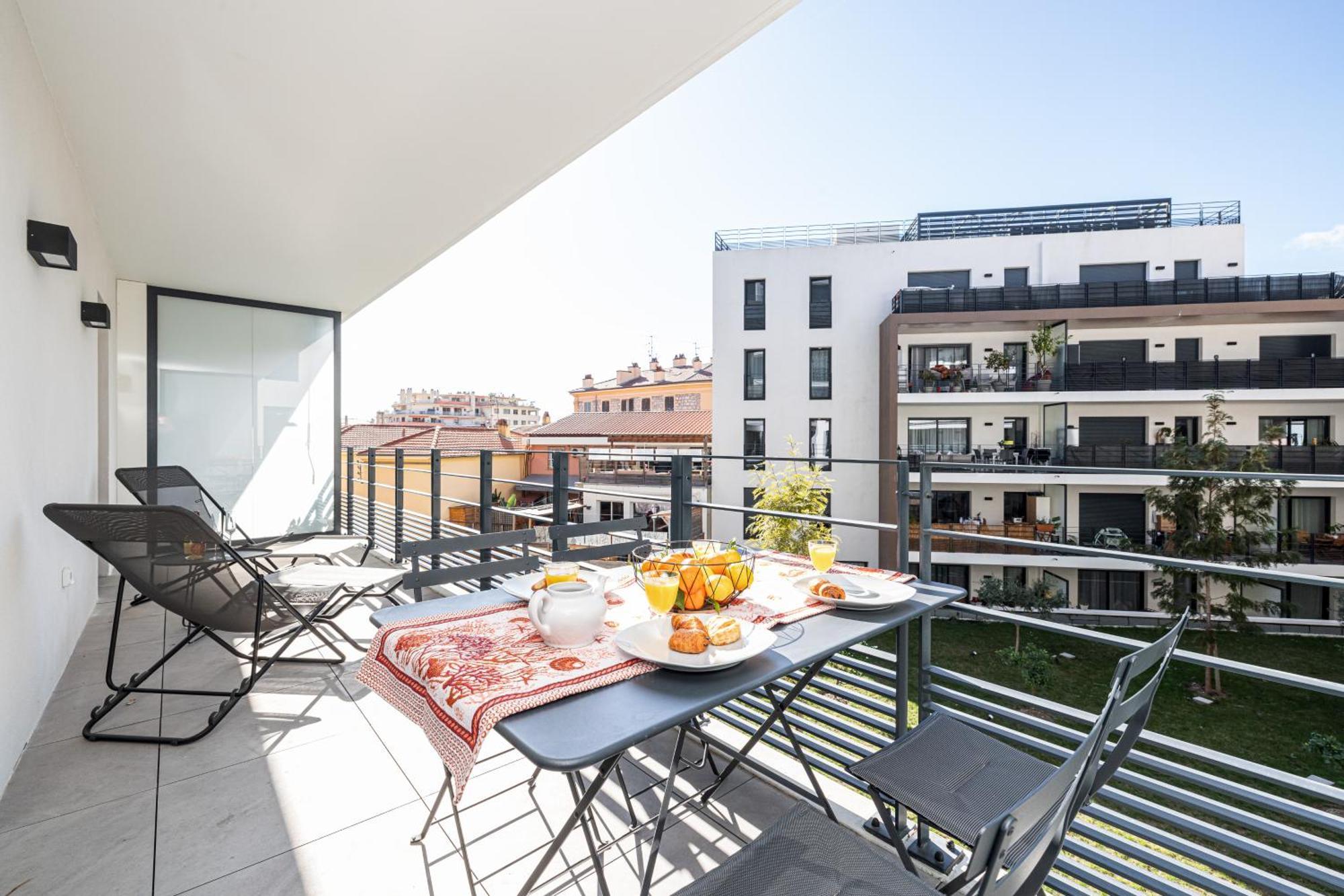 Queen Riviera : Climatisation, Parking, Terrasse مينتون المظهر الخارجي الصورة