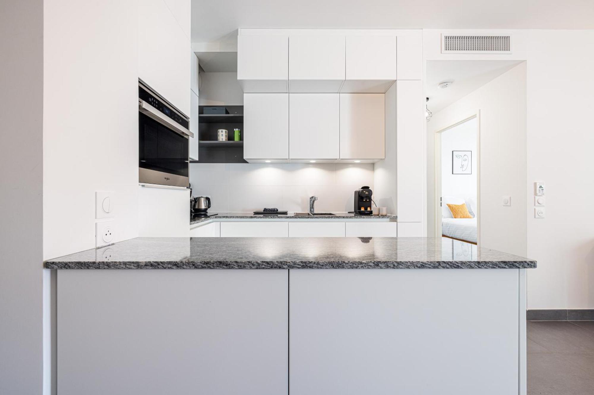 Queen Riviera : Climatisation, Parking, Terrasse مينتون المظهر الخارجي الصورة
