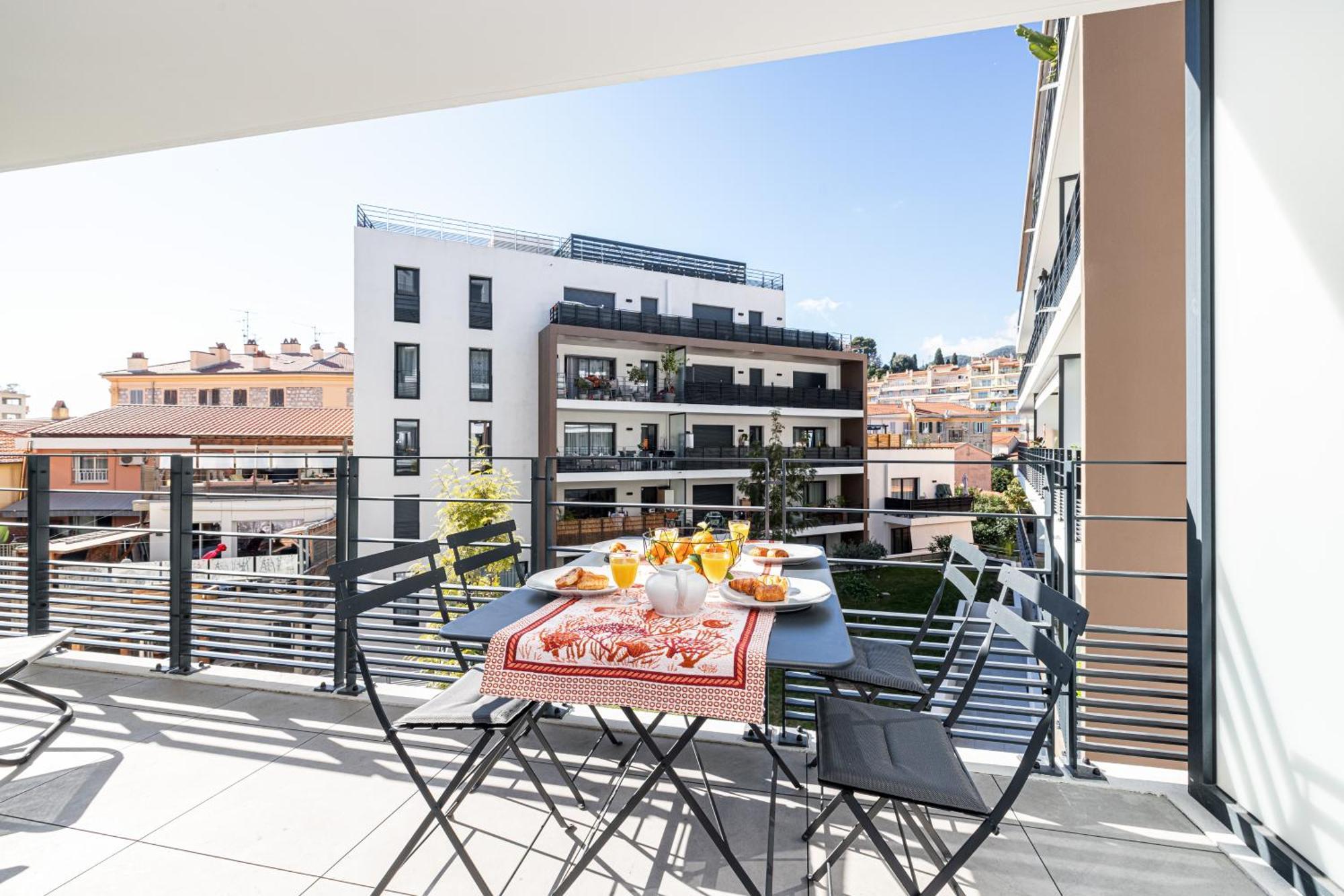 Queen Riviera : Climatisation, Parking, Terrasse مينتون المظهر الخارجي الصورة