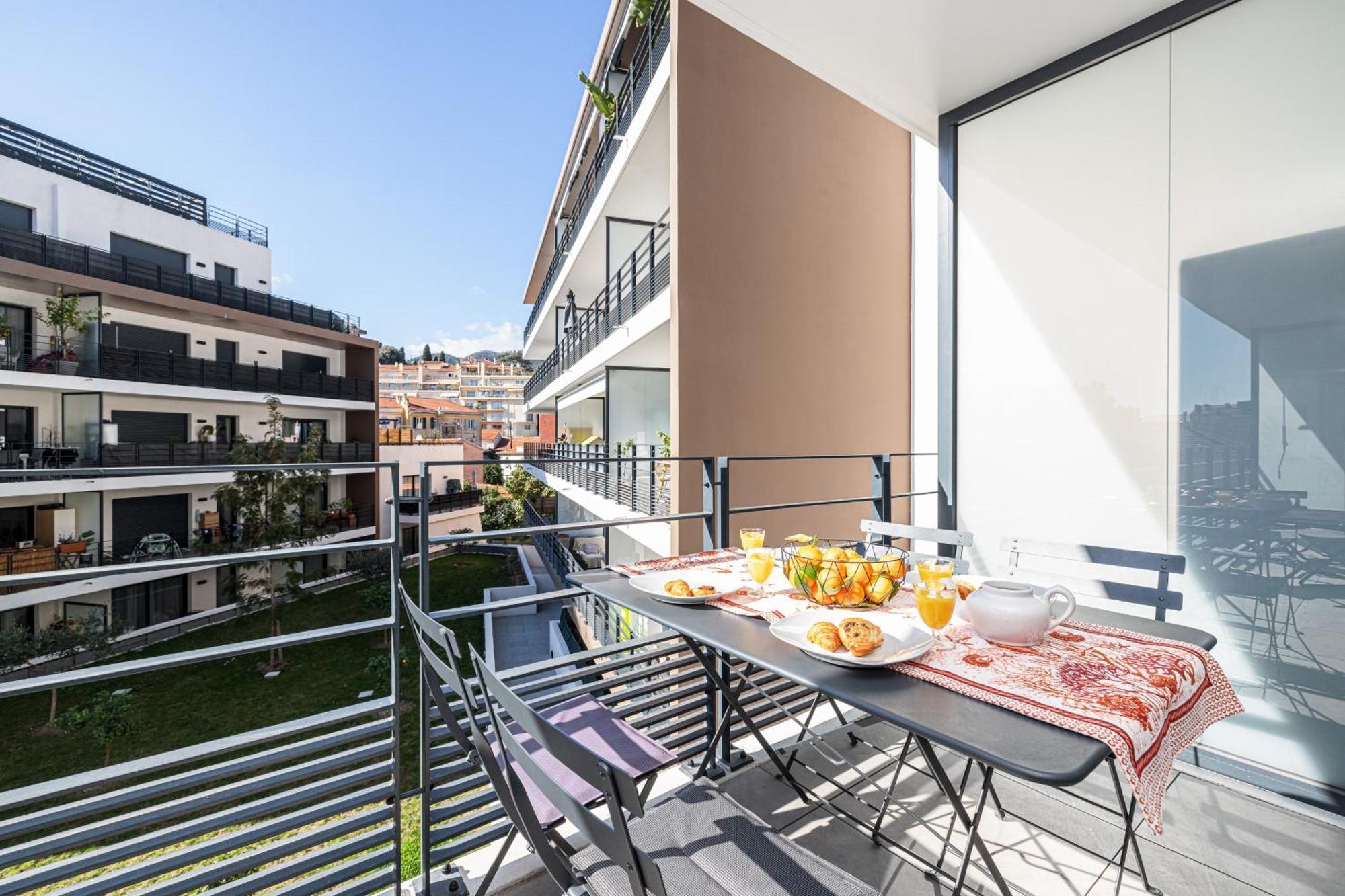 Queen Riviera : Climatisation, Parking, Terrasse مينتون المظهر الخارجي الصورة